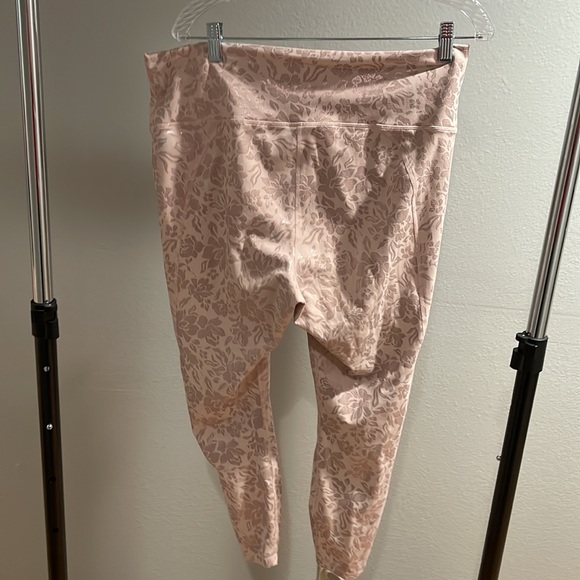 PureLuxe Fabletics Leggings - Picture 2 of 3